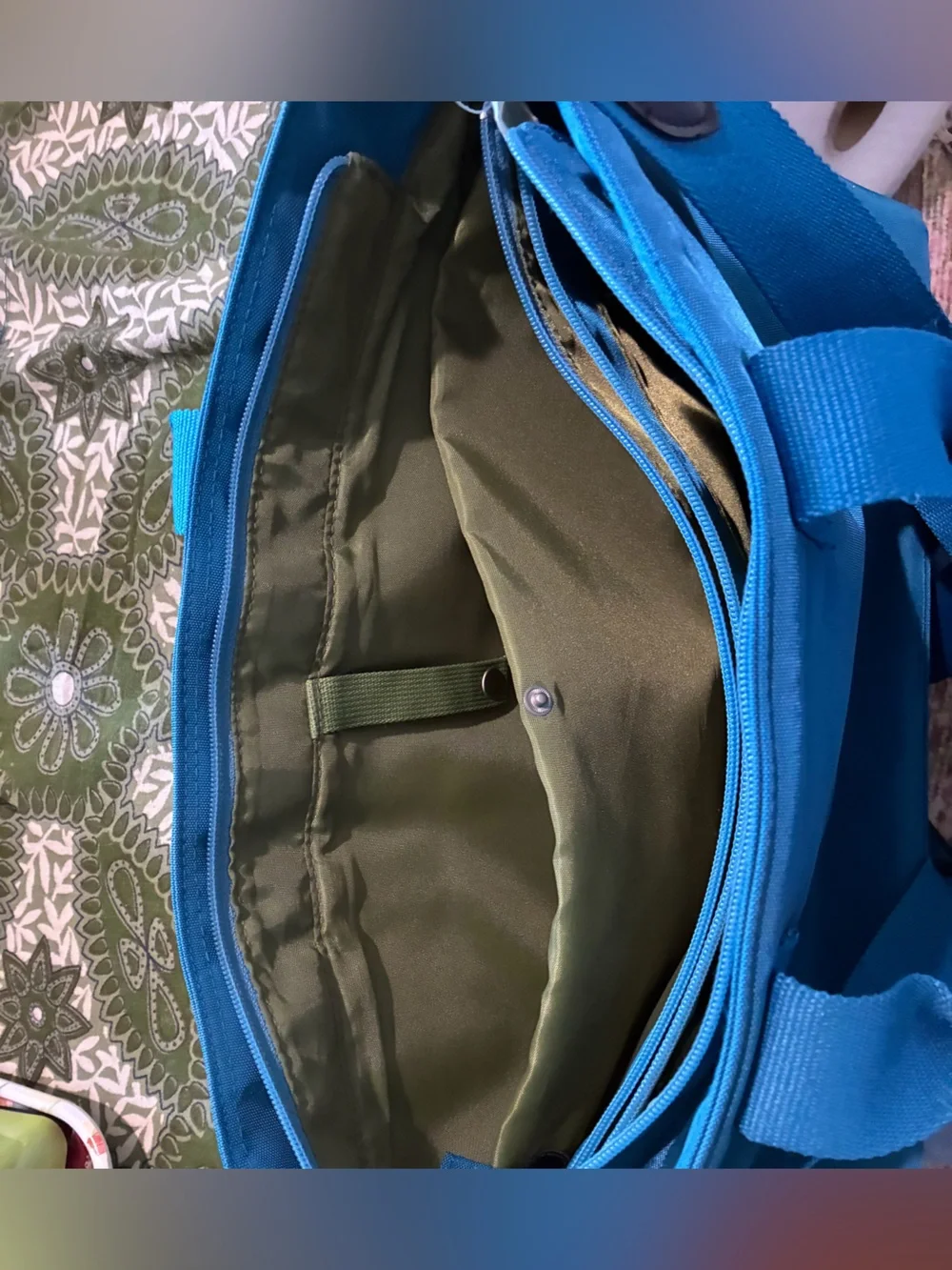 Crate & Barrel Large Business Bag. 17x12x3.5”. Adj Strap, 5 compartments 3 zips